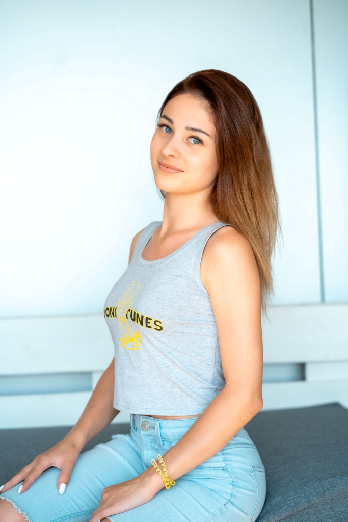 ava